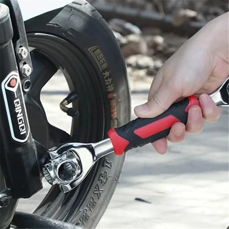 Llave inglesa multiusos 48 accesorios